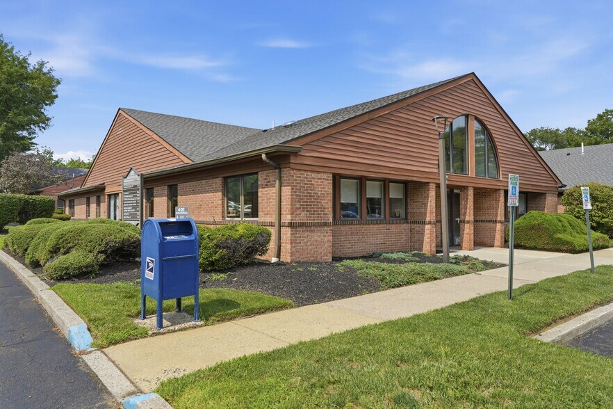 More Photos Of 402 Middletown Blvd, Langhorne Medical For Sale
