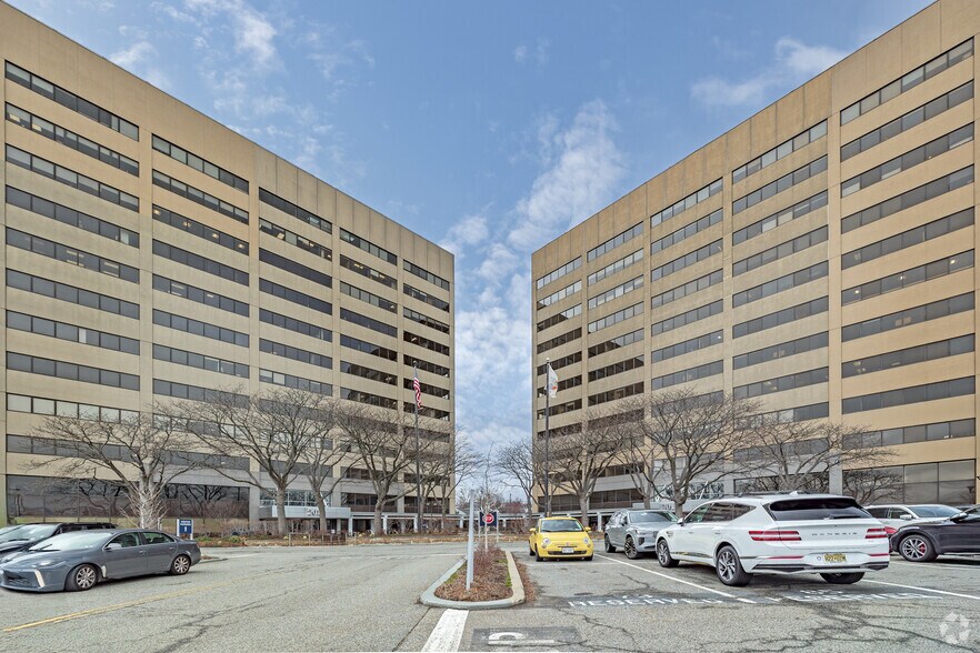 More Photos Of 201 State Route 17 N, Rutherford Office For Lease