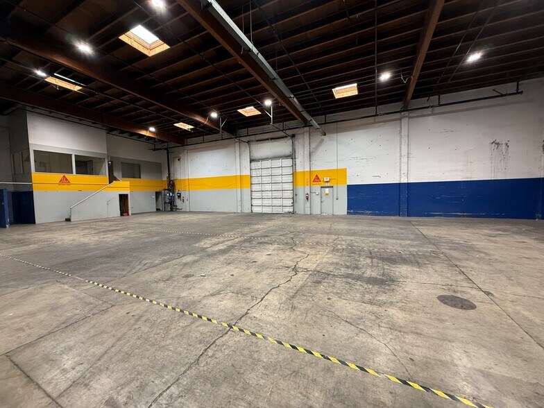 More Photos Of 3025A Industrial Way NE, Salem Warehouse For Lease
