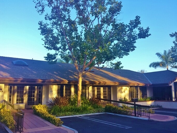 Primary Photo Of 3151 Airway Ave, Costa Mesa Medical For Lease