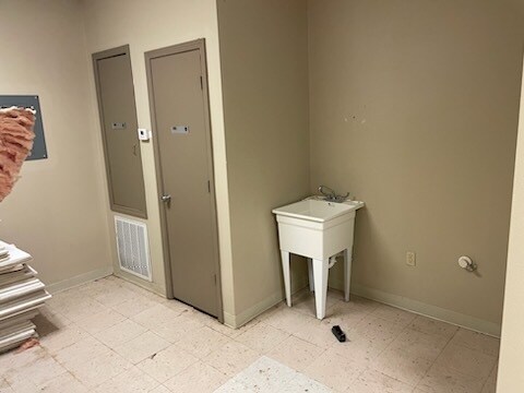 More Photos Of 4525 Schillinger Rd N, Semmes Service For Lease