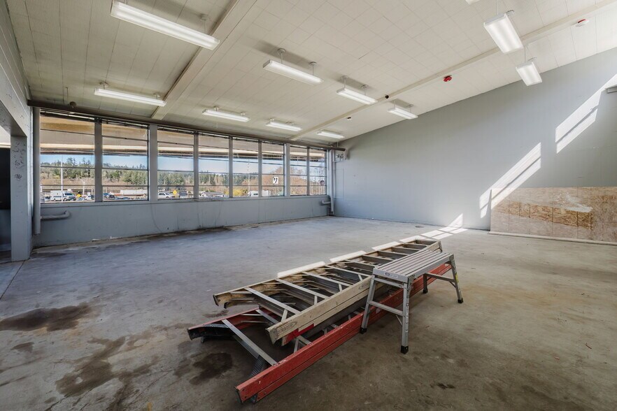 More Photos Of 3649 Frontage Rd, Port Orchard Office For Lease