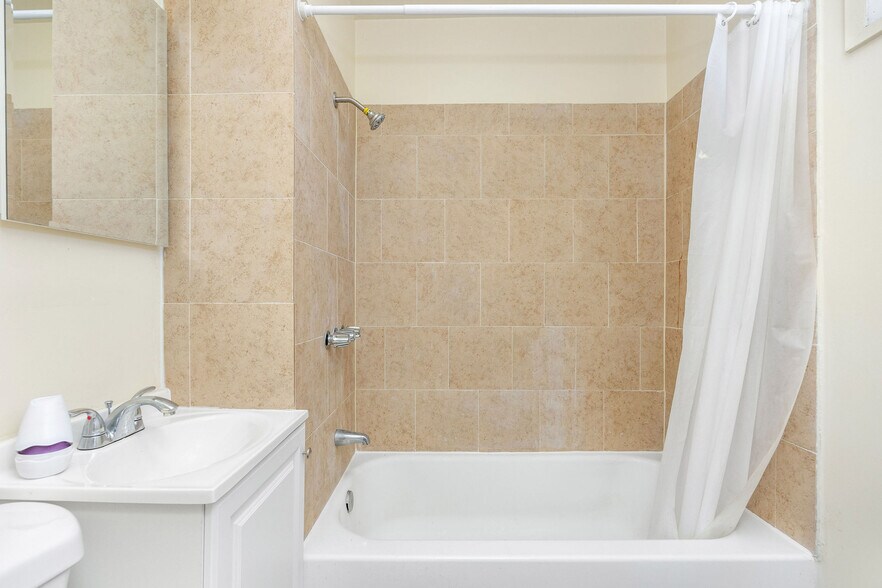 More Photos Of 817 E New York St, Long Beach Multifamily For Sale