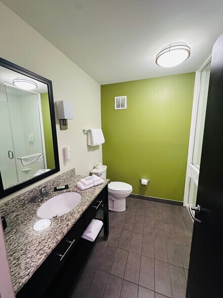 More Photos Of 4450 Rhea County Hwy, Dayton Hotel For Sale