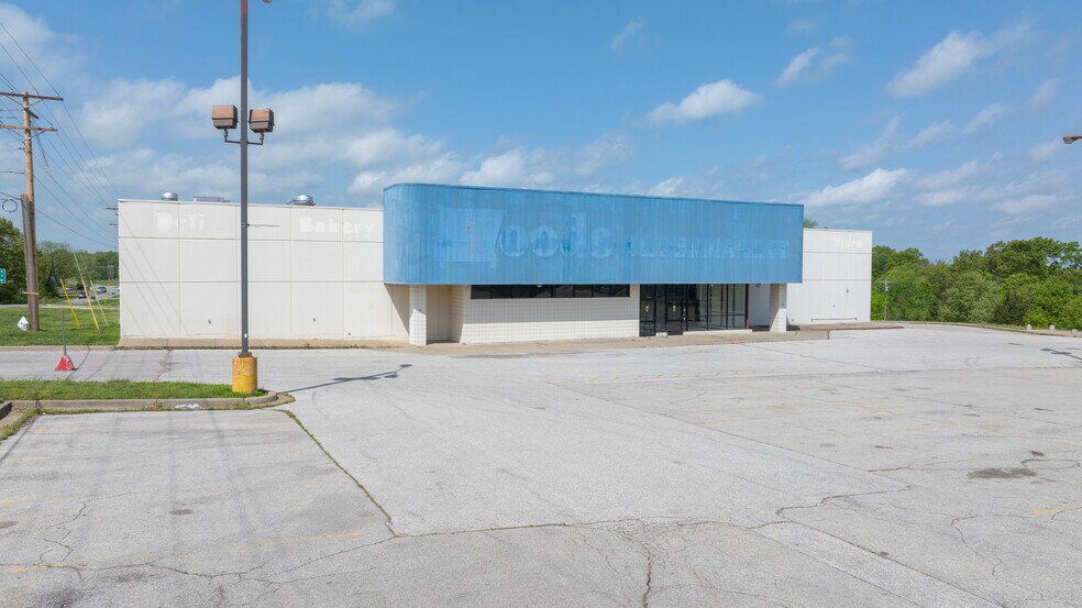More Photos Of 8845 N State Highway 5, Camdenton Freestanding For Sale
