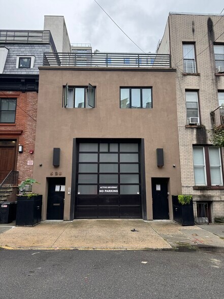 More Photos Of 5-28 51st Ave, Long Island City Office For Sale