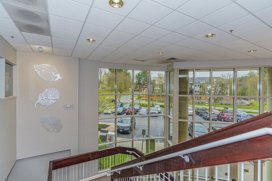 More Photos Of 10 Maxwell Dr, Clifton Park Medical For Lease