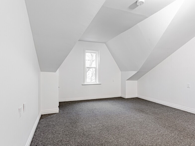 More Photos Of 24 Webster Av, Toronto Apartments For Sale