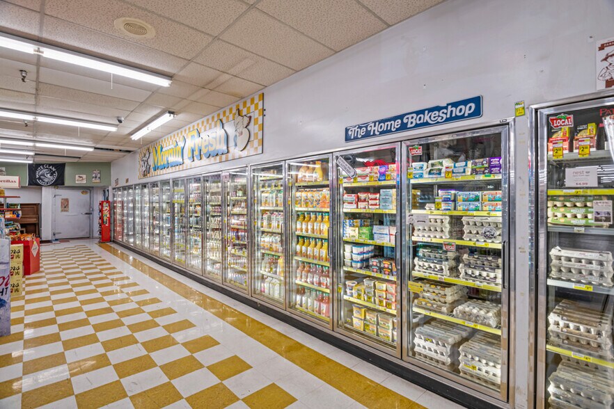 More Photos Of 704 SW Higgins Ave, Missoula Supermarket For Sale