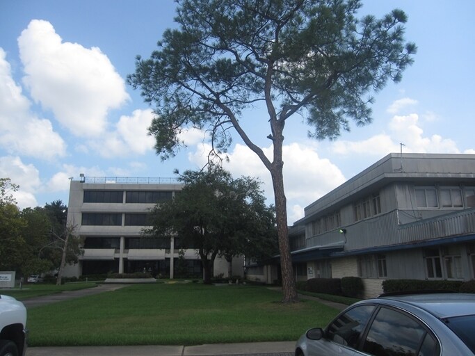 More Photos Of 7135 Ardmore St, Houston Light Manufacturing For Sale