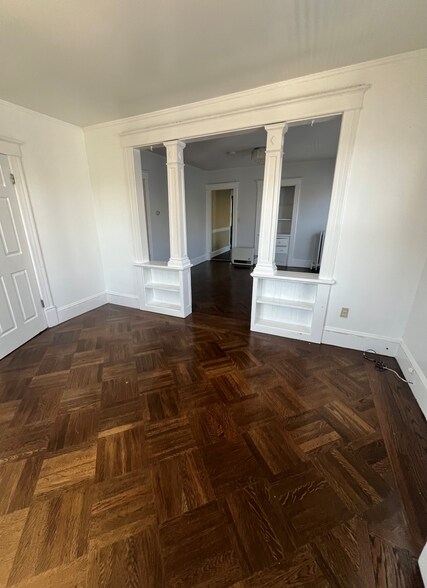 More Photos Of 41-51 Linden St, New London Apartments For Sale