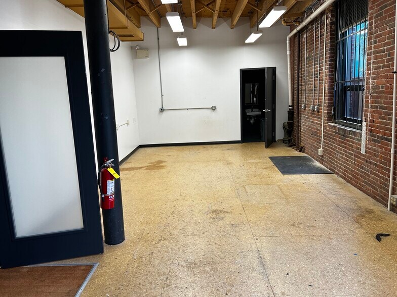 More Photos Of 143-145 South St, Boston Medical For Lease