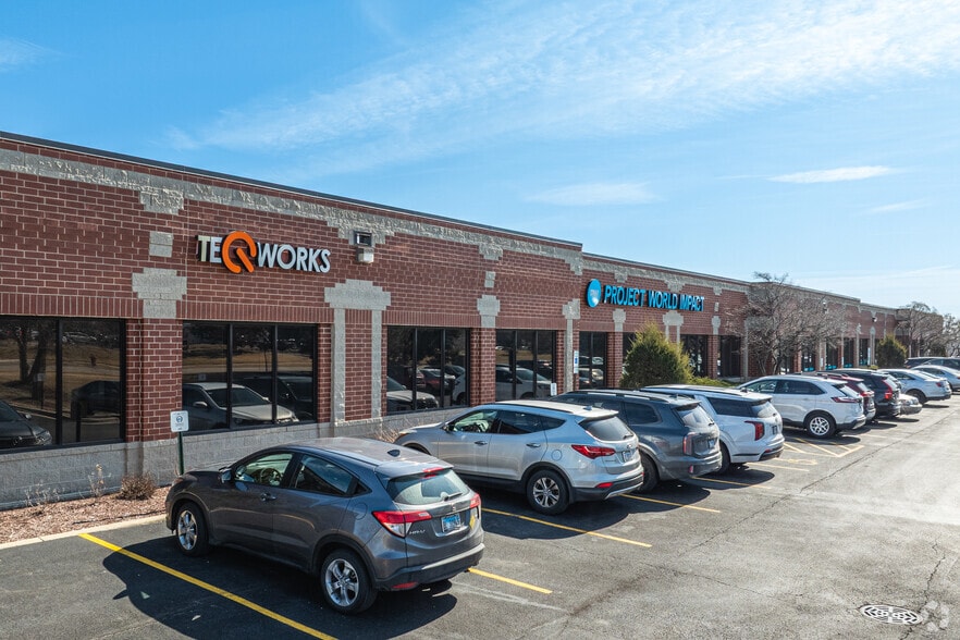 More Photos Of 3805 E Main St, St Charles Unknown For Lease