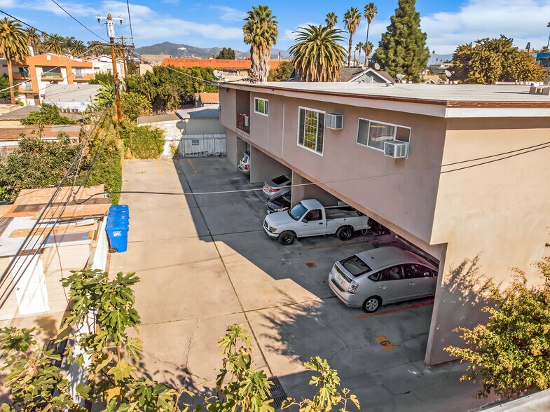 More Photos Of 423 N Harvard Blvd, Los Angeles Apartments For Sale
