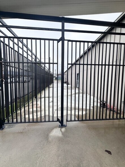 More Photos Of 307 E 1st St, Vidalia Freestanding For Sale