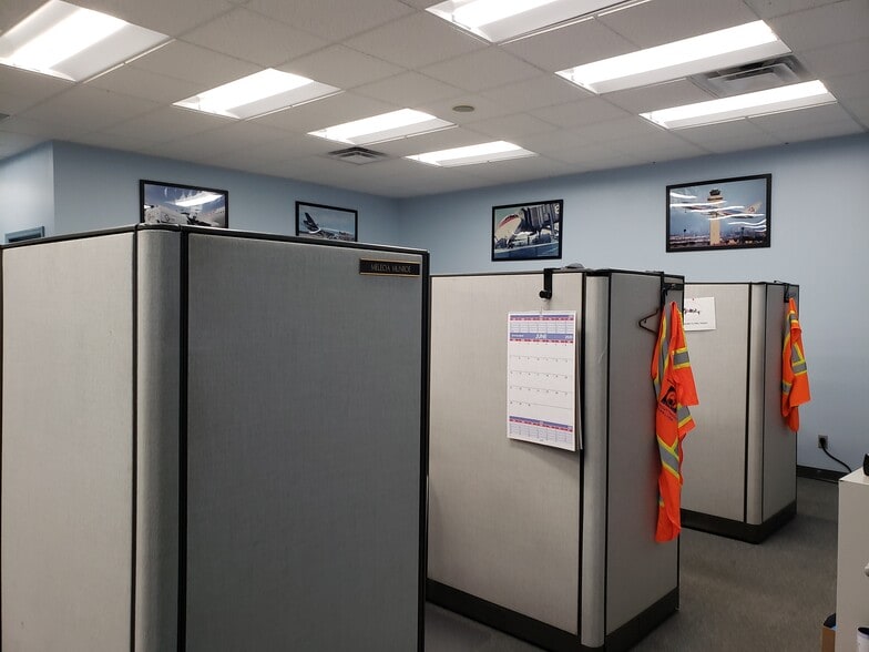 More Photos Of 474 Meacham Ave, Elmont Flex For Sale