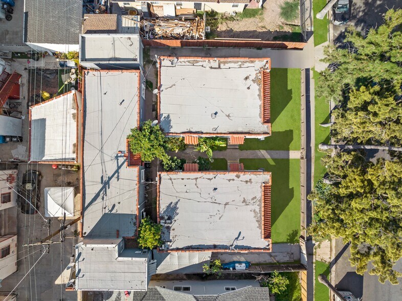 More Photos Of 2531 Hillcrest Dr, Los Angeles Apartments For Sale