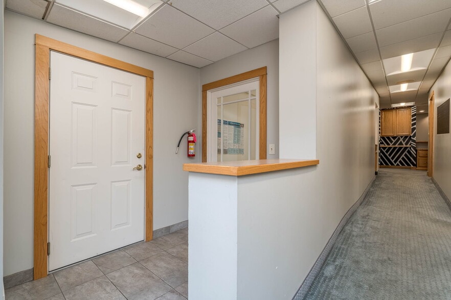 More Photos Of 110 S Broad St, Mankato Office For Lease