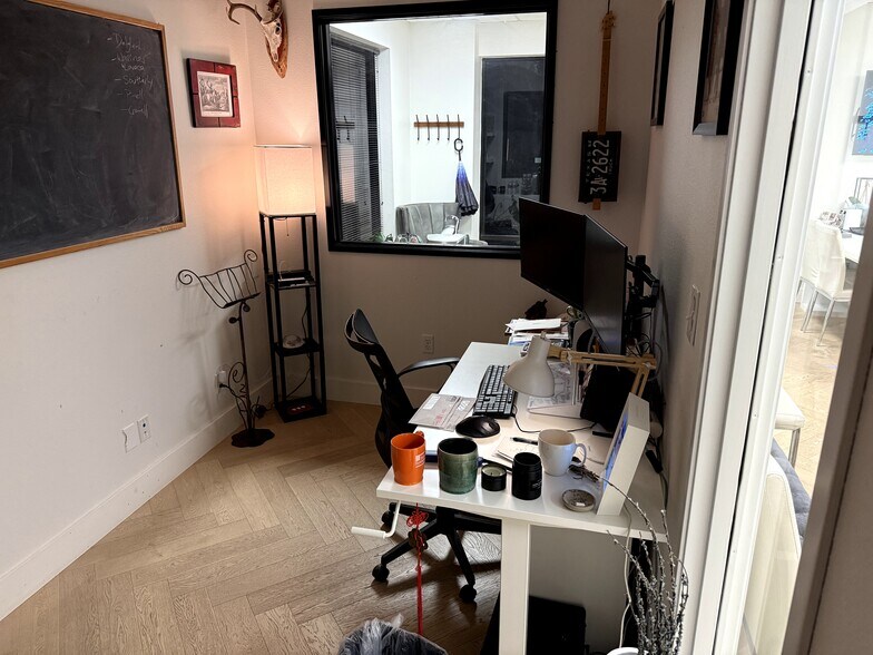 More Photos Of 3913 Todd Ln, Austin Flex For Lease