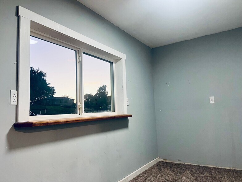 More Photos Of 1172 N Gaskill St, Huntsville Freestanding For Sale