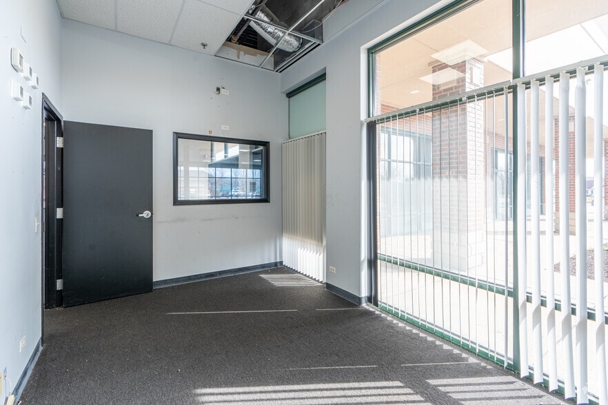 More Photos Of 2351-2499 Lincoln Hwy, New Lenox Unknown For Lease