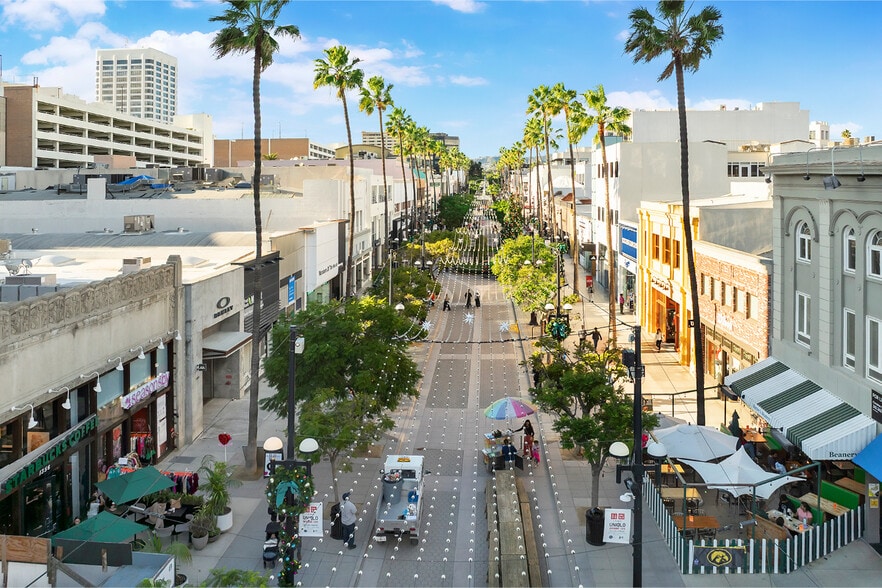 More Photos Of 1350 3rd Street Promenade, Santa Monica Storefront For Sale