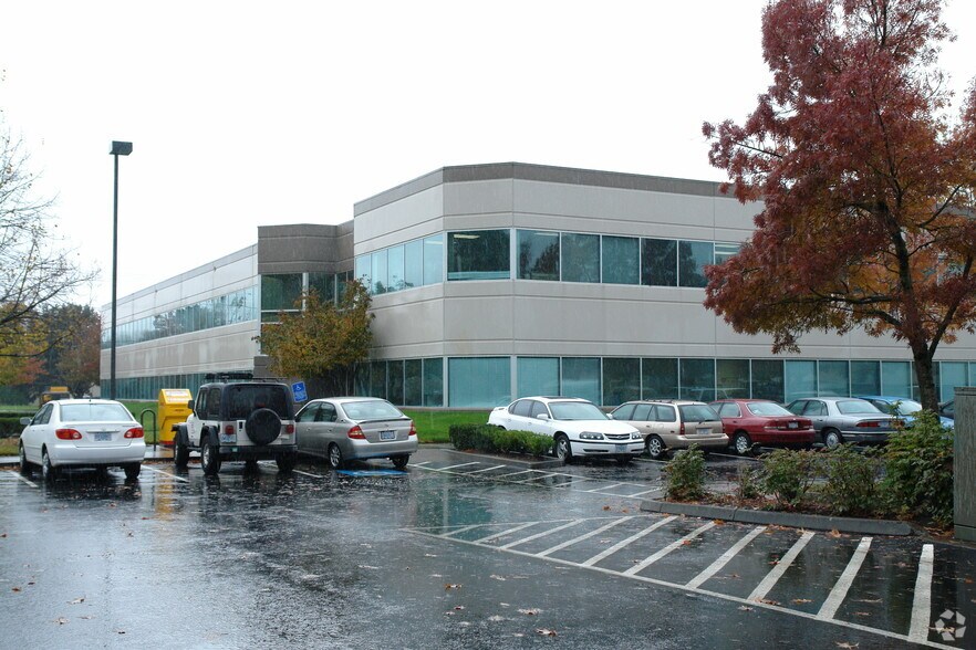 More Photos Of 1550 NW Eastman Pkwy, Gresham Office For Lease
