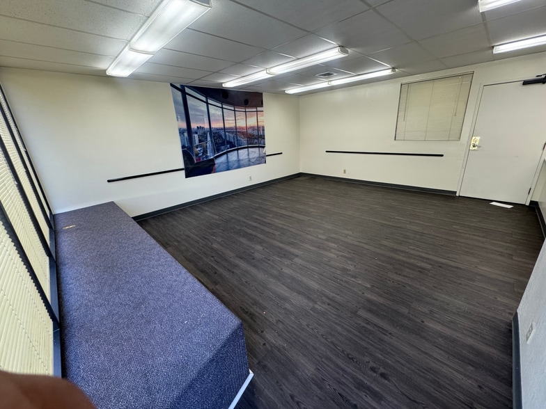 More Photos Of 2089 Vale Rd, San Pablo Office For Sale