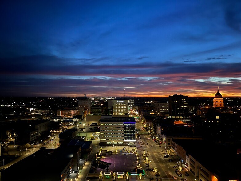More Photos Of 534 S Kansas Ave, Topeka Office For Sale