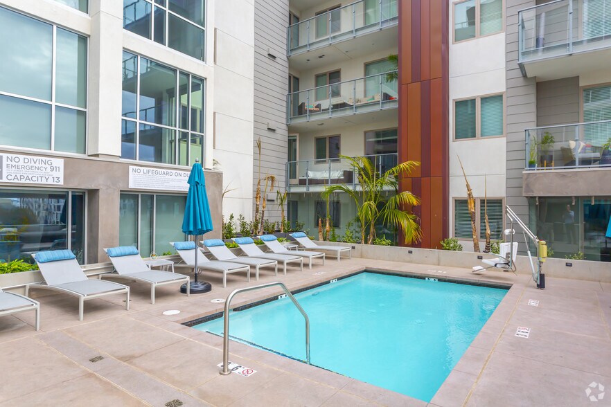 More Photos Of 1110 F St, San Diego Apartments For Lease