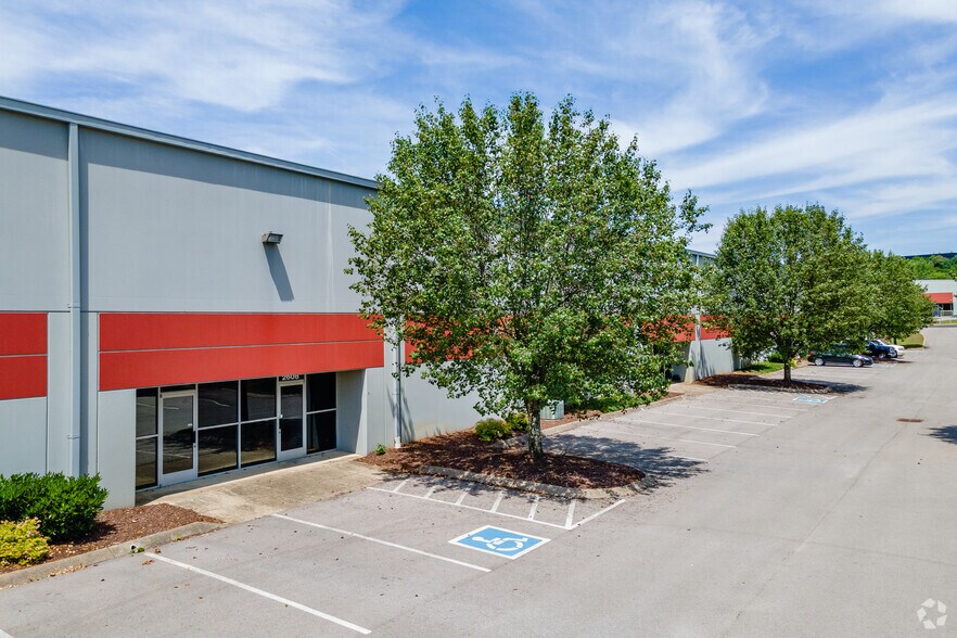 More Photos Of 2606-2614 Brick Church Pike, Nashville Distribution For Lease
