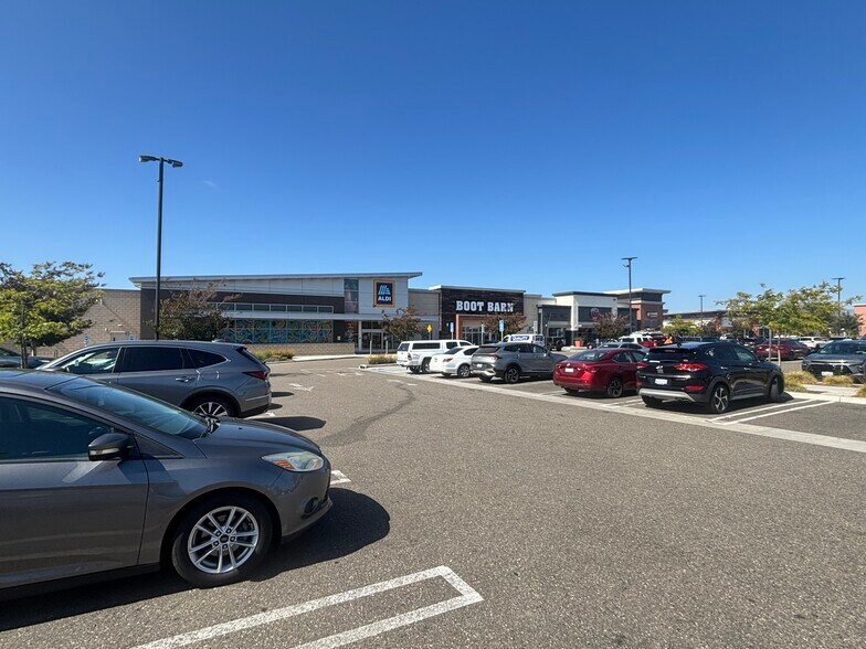 More Photos Of 489 E Betteravia Rd, Santa Maria General Retail For Lease