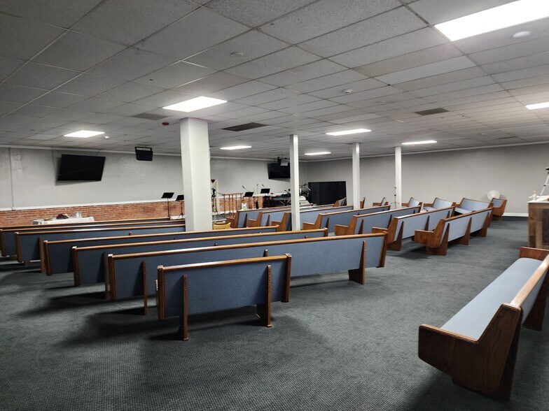 More Photos Of 142-144 N K St, Tulare Restaurant For Sale