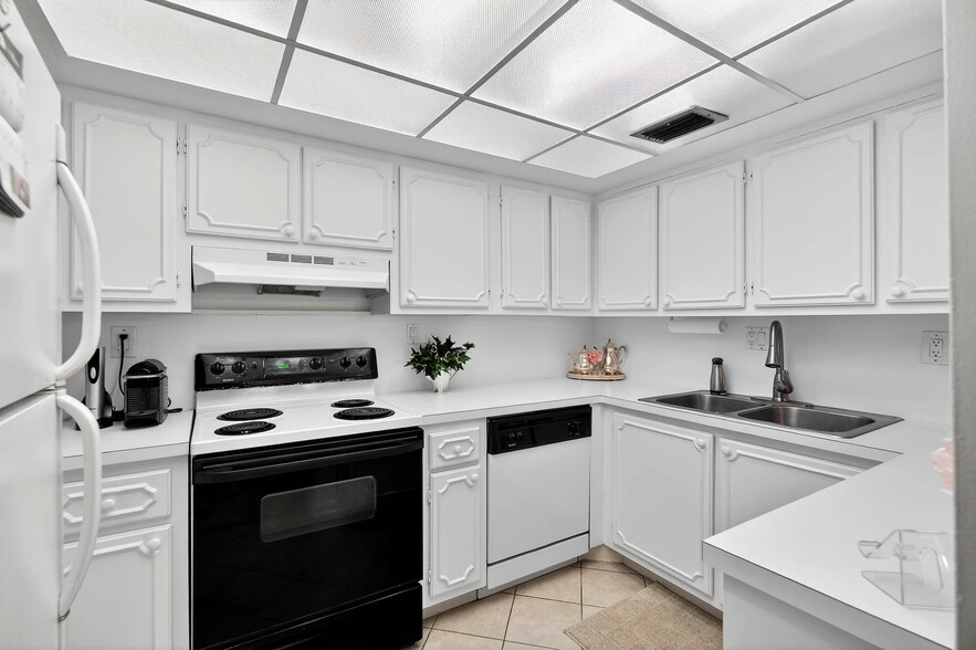 More Photos Of 422 SW 9th St, Boca Raton Apartments For Sale