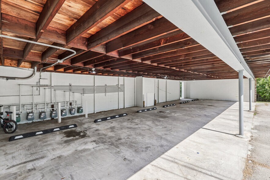 More Photos Of 1500-1525 Stewart Cir NW, Warren Apartments For Sale