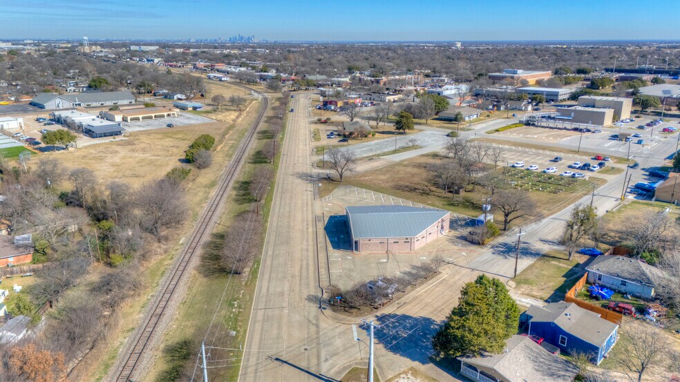 More Photos Of 300 Santa Fe Trl, Duncanville Freestanding For Sale