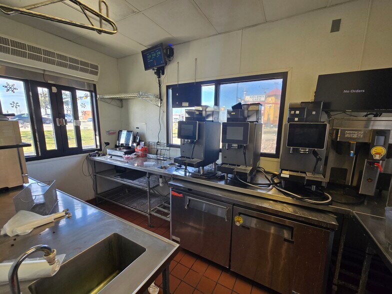 More Photos Of 4740 S Colony Blvd, The Colony Freestanding For Lease