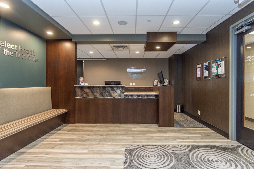 More Photos Of 7300 France Ave S, Edina Medical For Lease