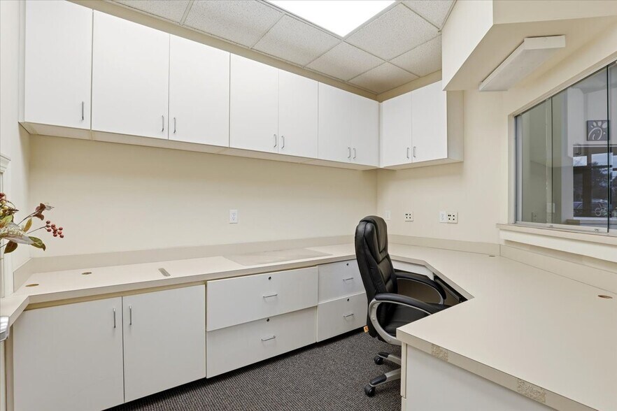 More Photos Of 2120 N Queen St, Kinston Office For Lease