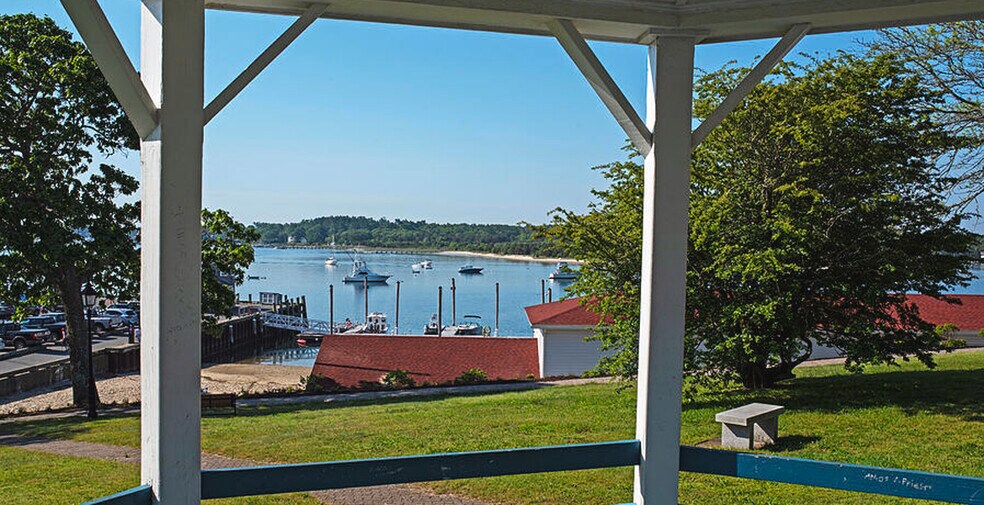 More Photos Of 211 Onset Ave, Onset Village Loft Creative Space For Lease