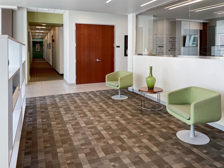More Photos Of 1320 Main St, Columbia Coworking Space