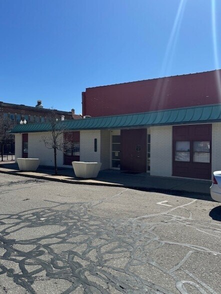 More Photos Of 105 Pearl St, Ypsilanti Office For Lease