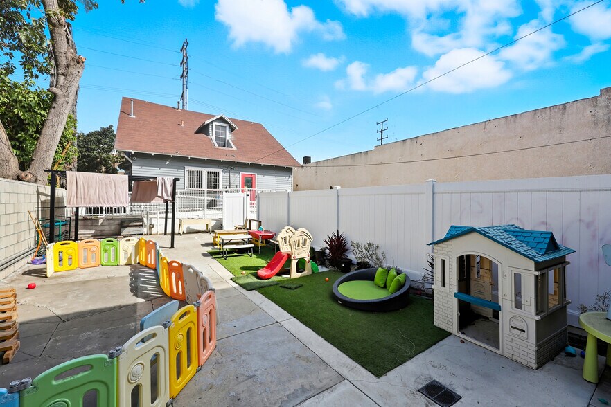 More Photos Of 522 W VERNON Ave, Los Angeles Daycare Center For Sale