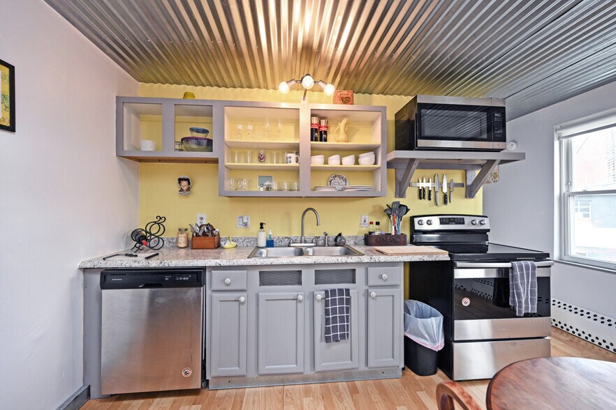 More Photos Of 118 E Liberty St, Cincinnati Apartments For Sale