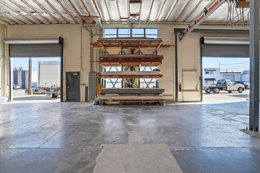 More Photos Of 916 American St, San Carlos Warehouse For Lease