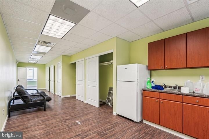 More Photos Of 5620 N 5th St, Philadelphia Storefront Retail Office For Sale