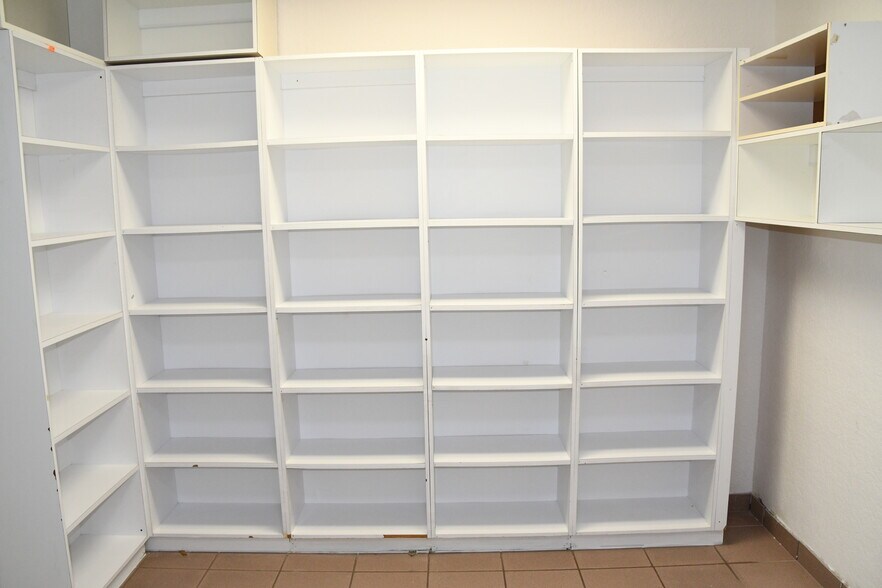 More Photos Of 1920 SW 22nd St, Miami Medical For Lease