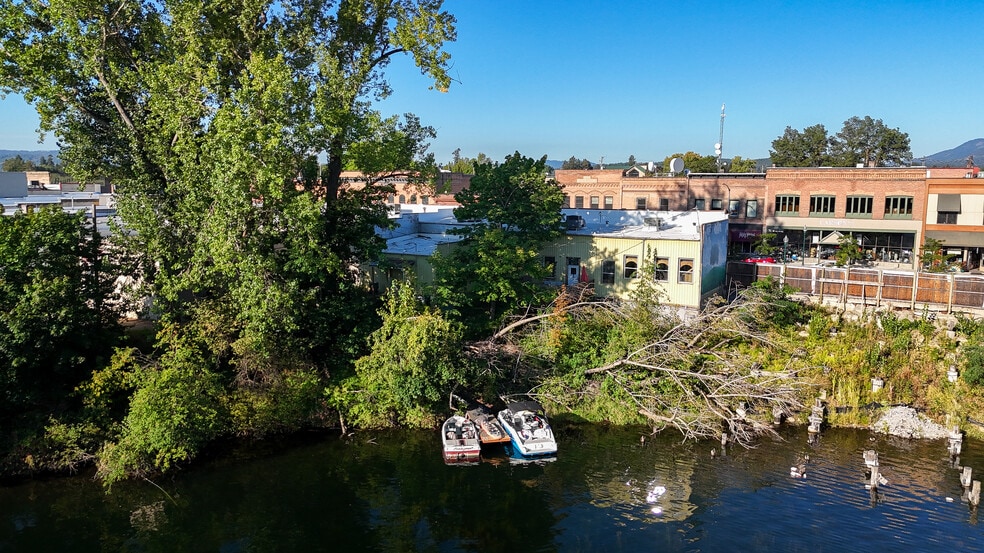 More Photos Of 308-326 N 1st Ave, Sandpoint Storefront For Sale