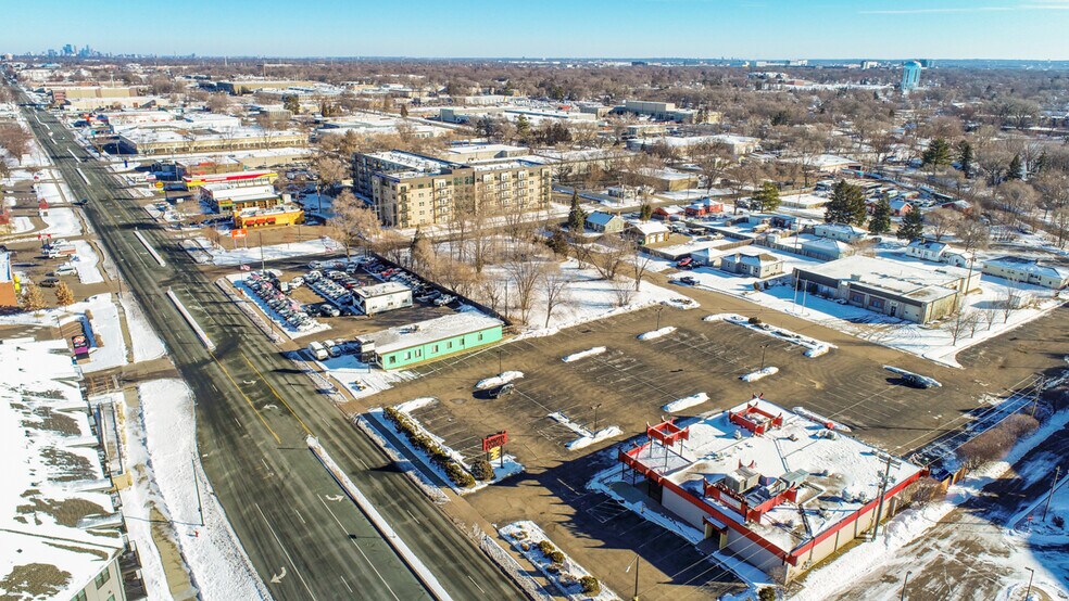 More Photos Of 9323 Garfield Ave S, Bloomington Distribution For Sale