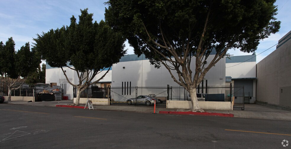 More Photos Of 350-354 N Avenue 21, Los Angeles Warehouse For Lease